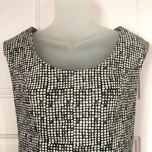 Y2K LE CHÂTEAU coordinating set black and white abstract design size 4 - Picture 3 of 13